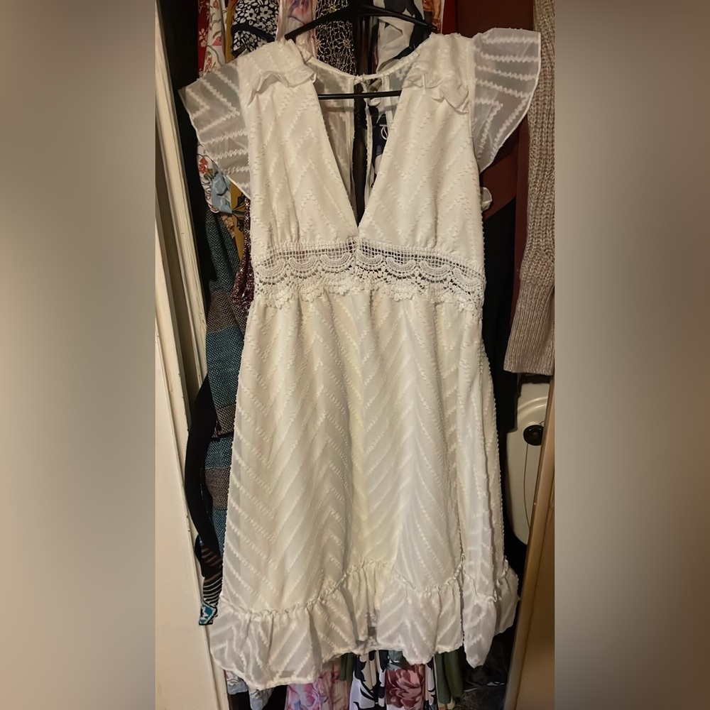 Elegant White Lace Dress